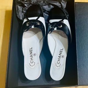 Authentic Chanel Sandal Sz 7 1/2